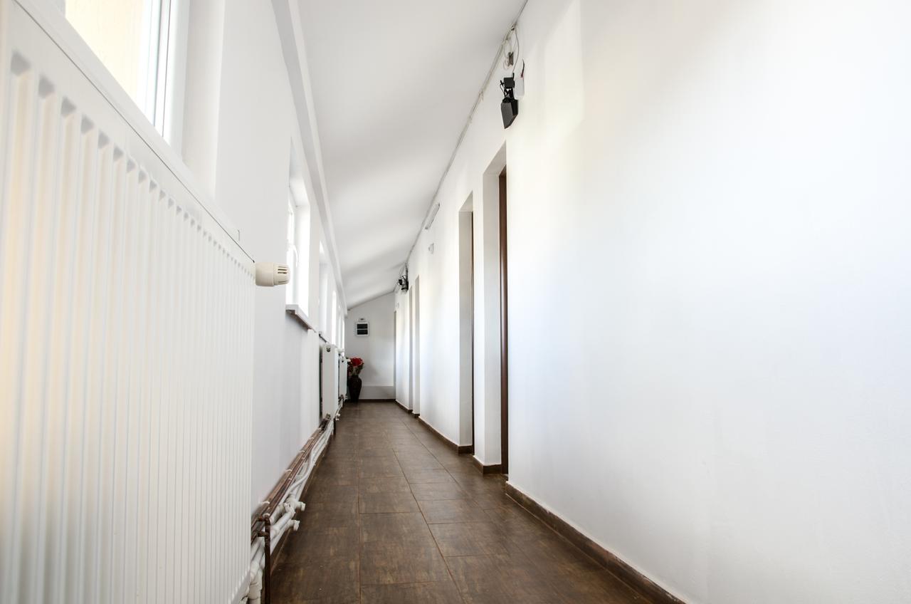 Pensiunea Georgibel Deva Exteriér fotografie